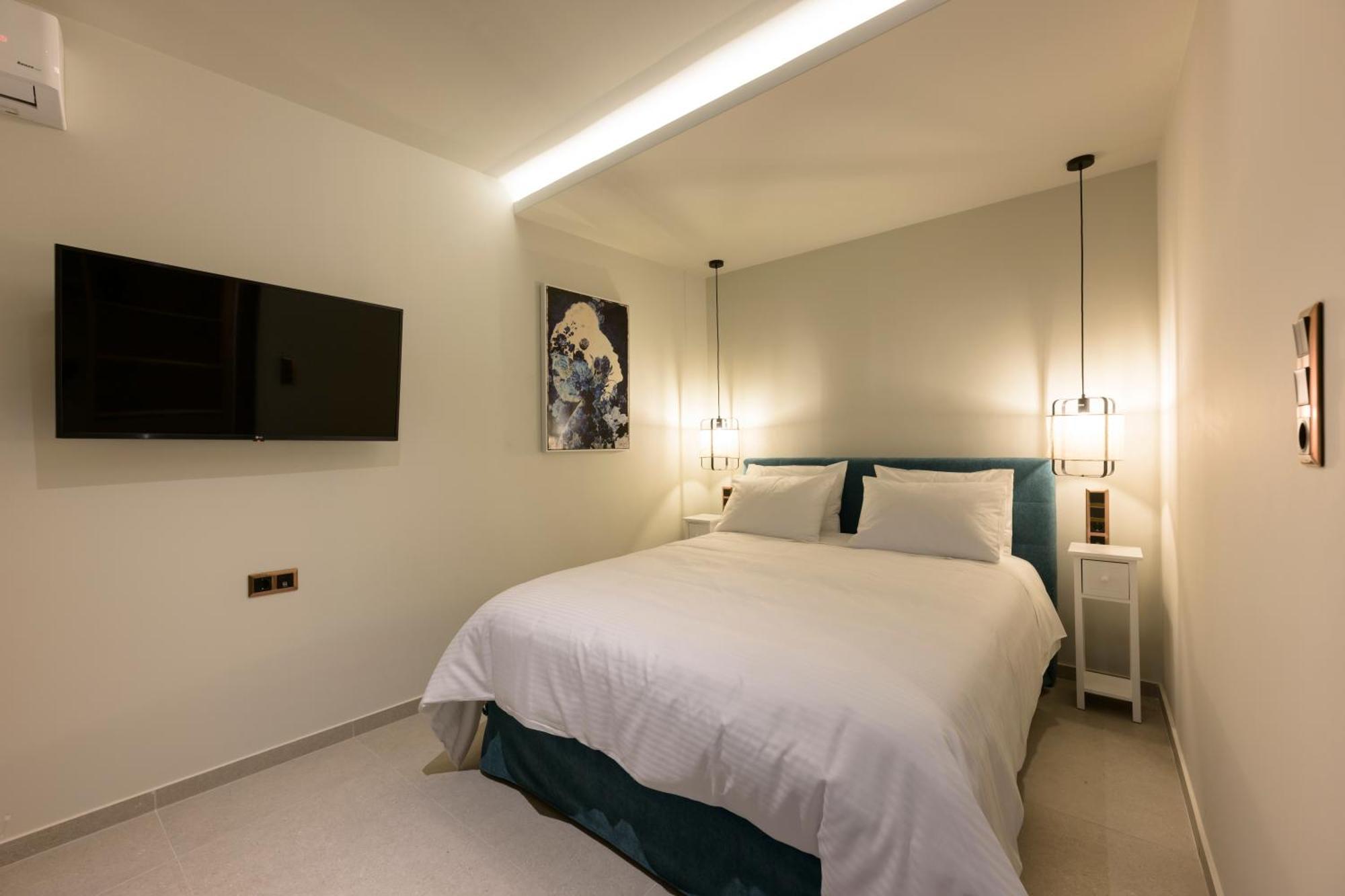 Blue Jasmine Urban Living Apartment Янина Екстериор снимка